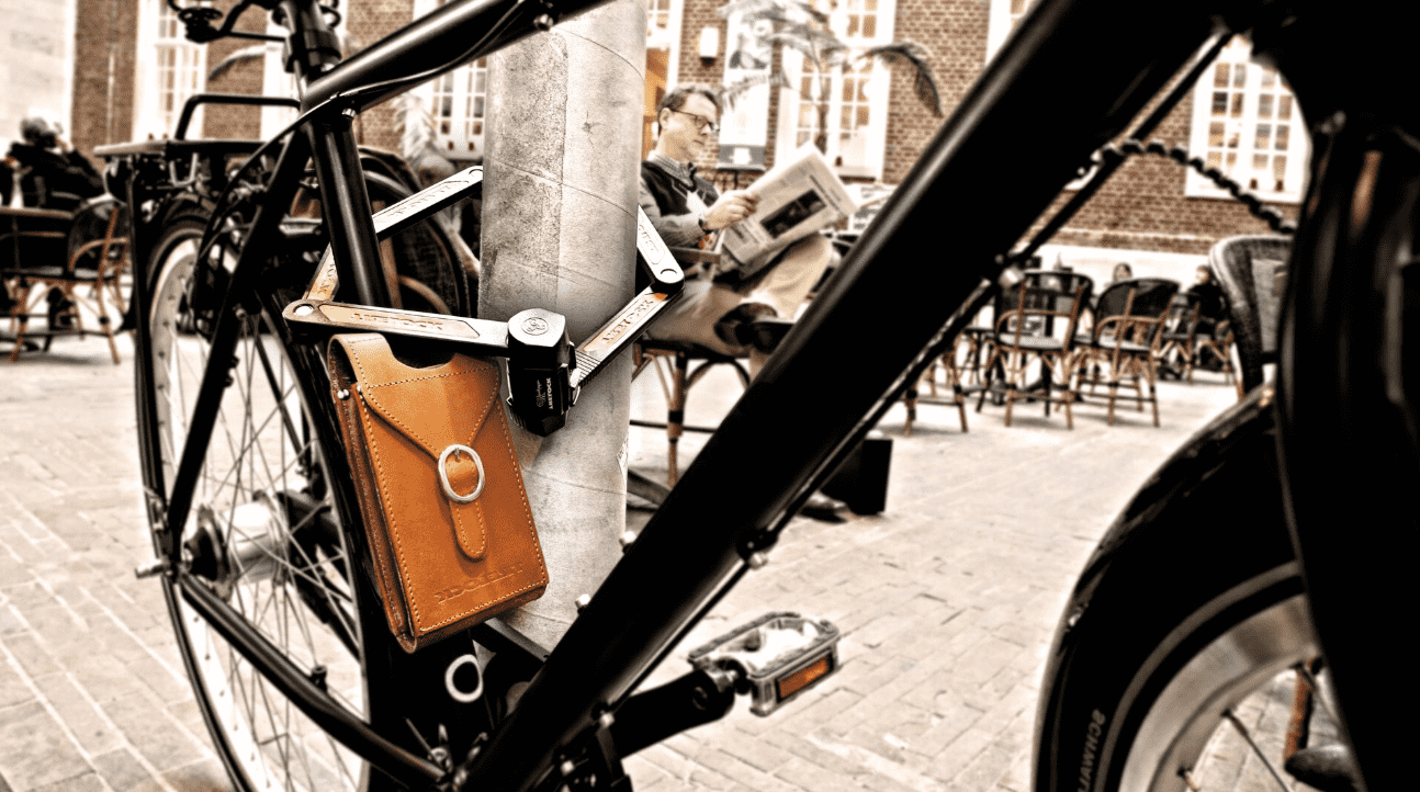 Allegion - AXA- sloten-Global Portfolio Manager Locks - Lyncwise
